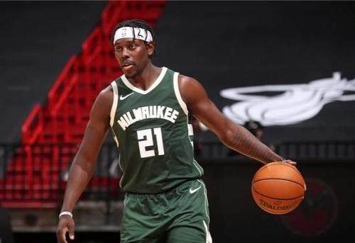 皇冠体育-【人物】从1比4到2比0 霍勒迪促使雄鹿完成蜕变